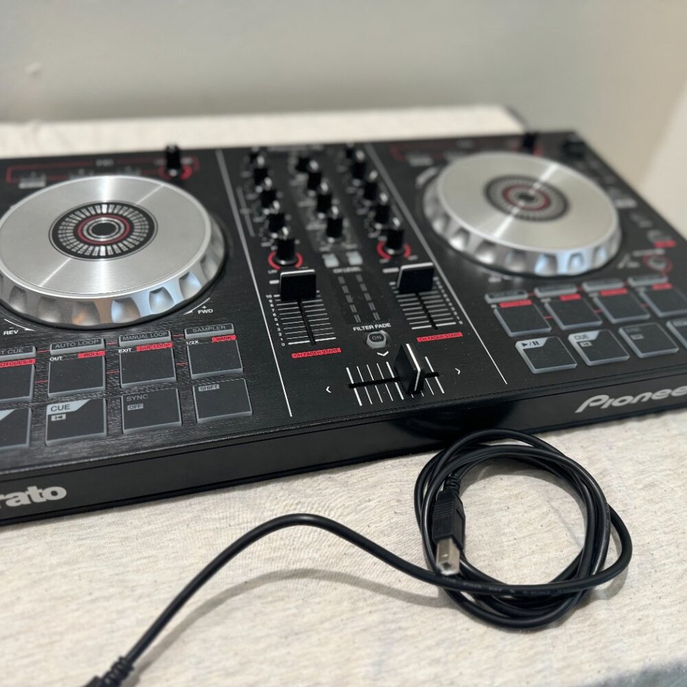 Pioneer DDJ-SB2 Serato DJ Controller